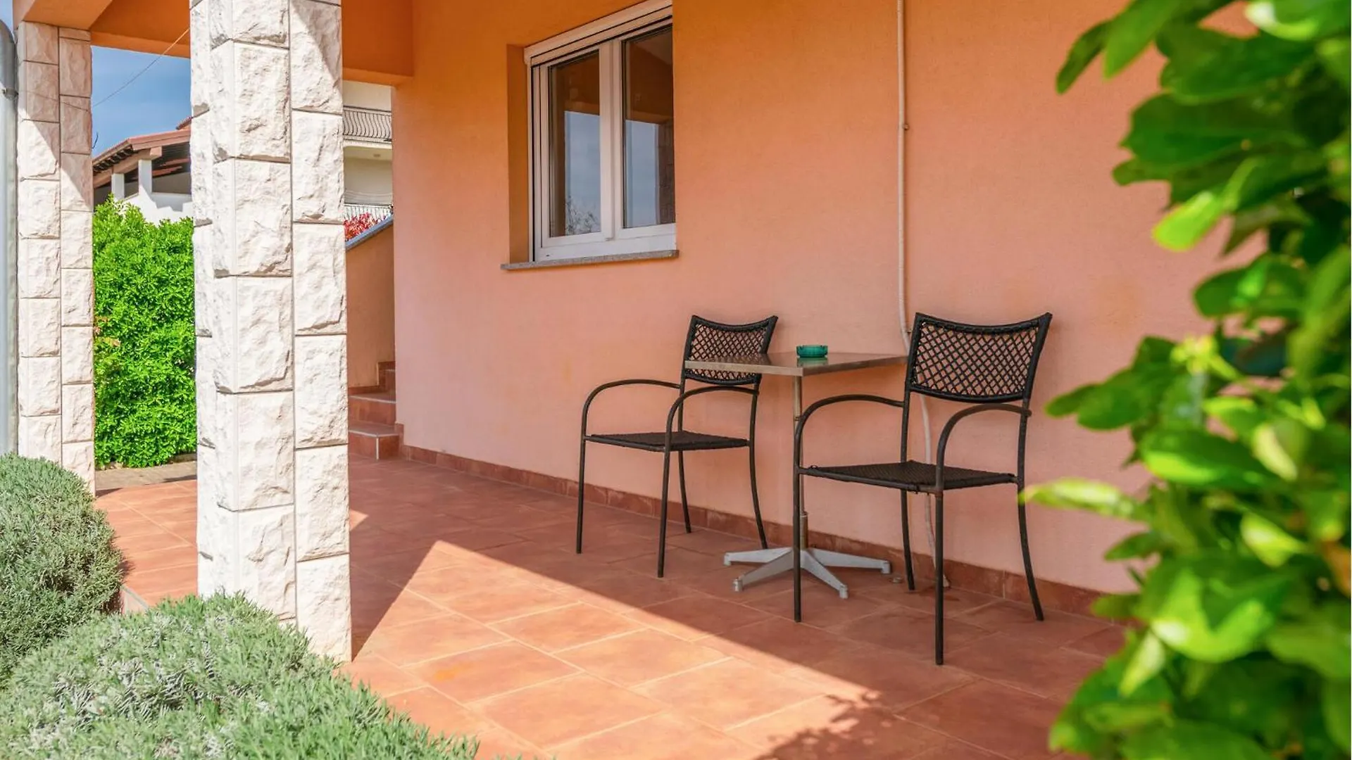 Lovely Home In Valbandon With Kitchen Holiday home
