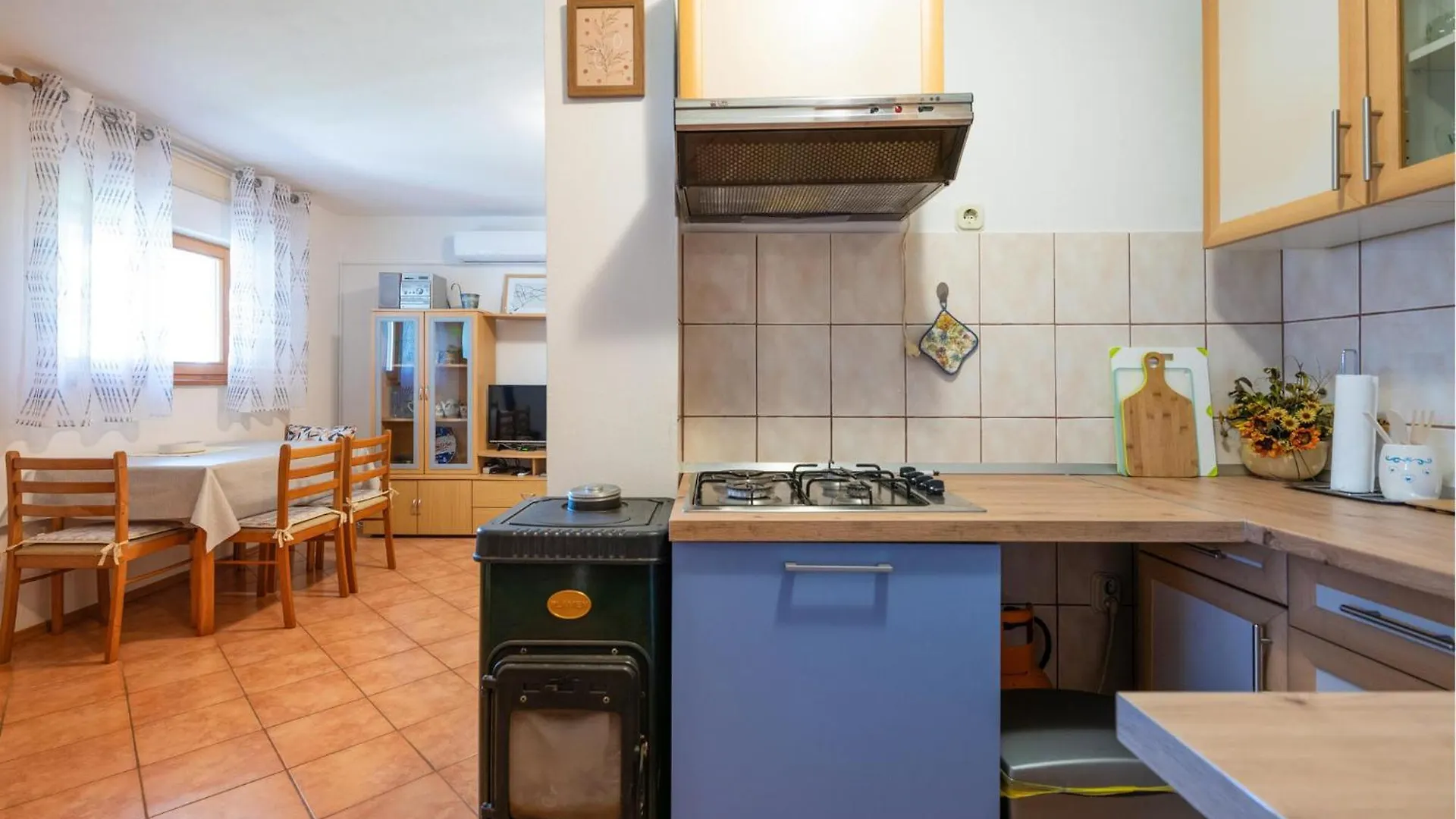 Prázdninový dům Lovely Home In Valbandon With Kitchen